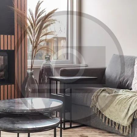 2 Bedroom Awesome In Holiday home *
