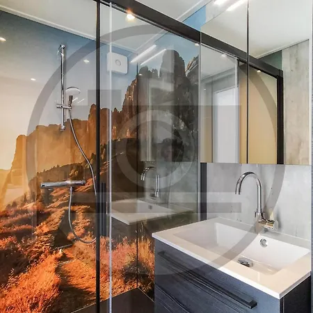 2 Bedroom Awesome In *